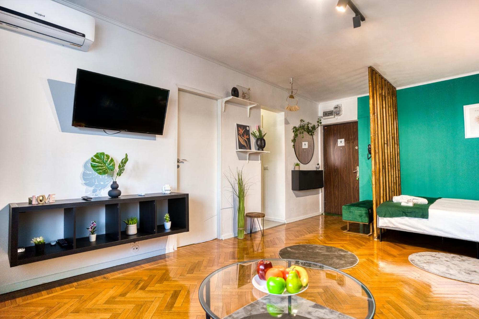 Hacienda Royal Palace - Central Designer Apartment Bucarest Exterior foto