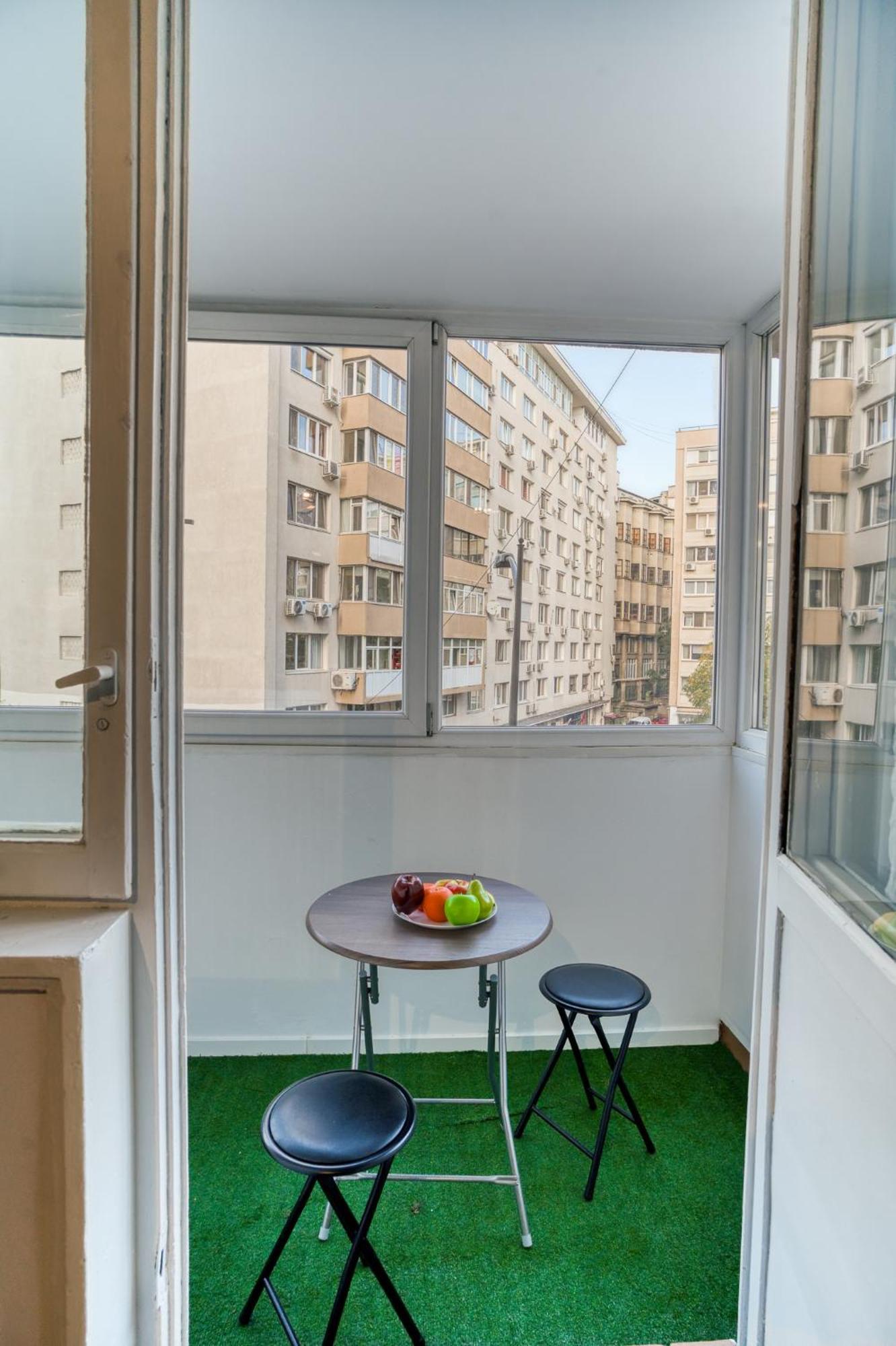 Hacienda Royal Palace - Central Designer Apartment Bucarest Exterior foto